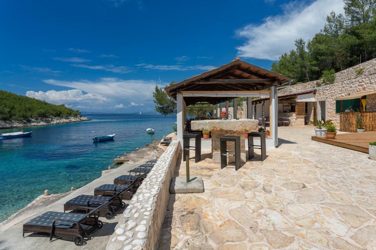 Golden Bay Hvar ฮวาร์ ภายนอก รูปภาพ