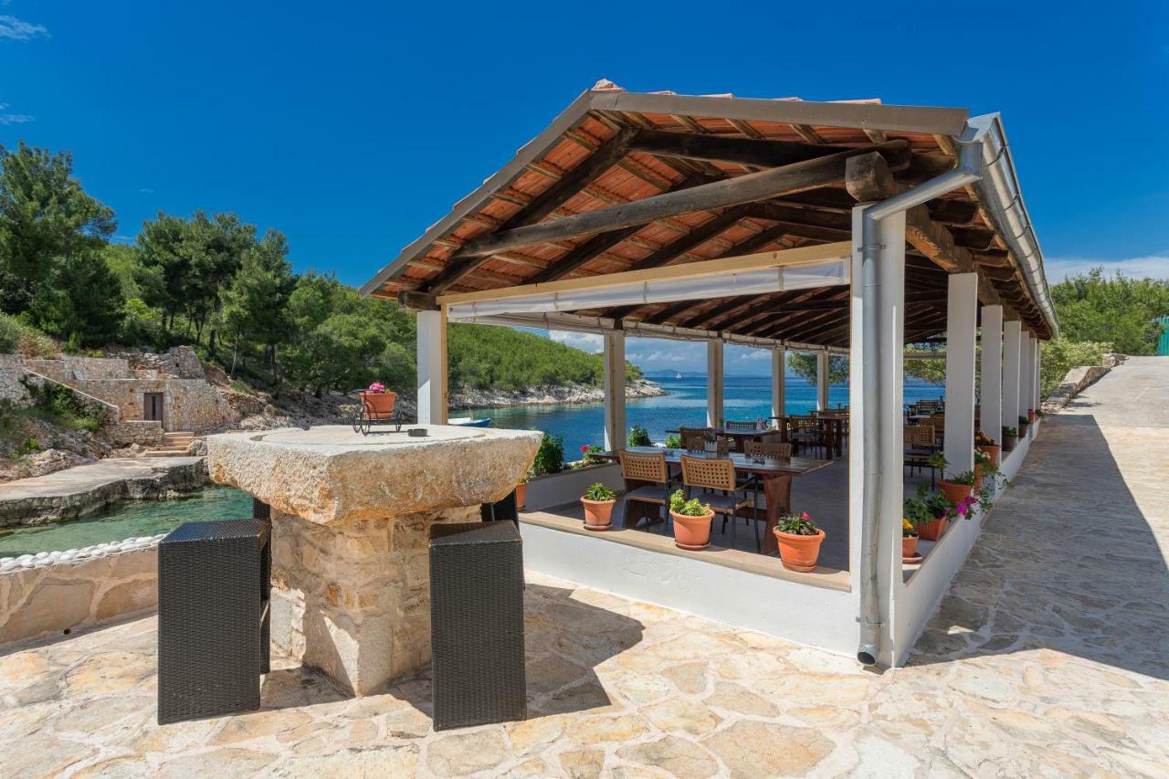 Golden Bay Hvar ฮวาร์ ภายนอก รูปภาพ