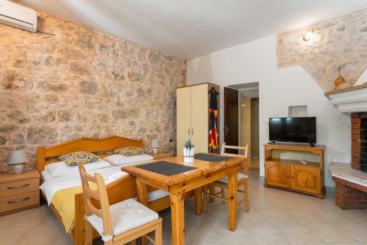 Golden Bay Hvar ฮวาร์ ภายนอก รูปภาพ