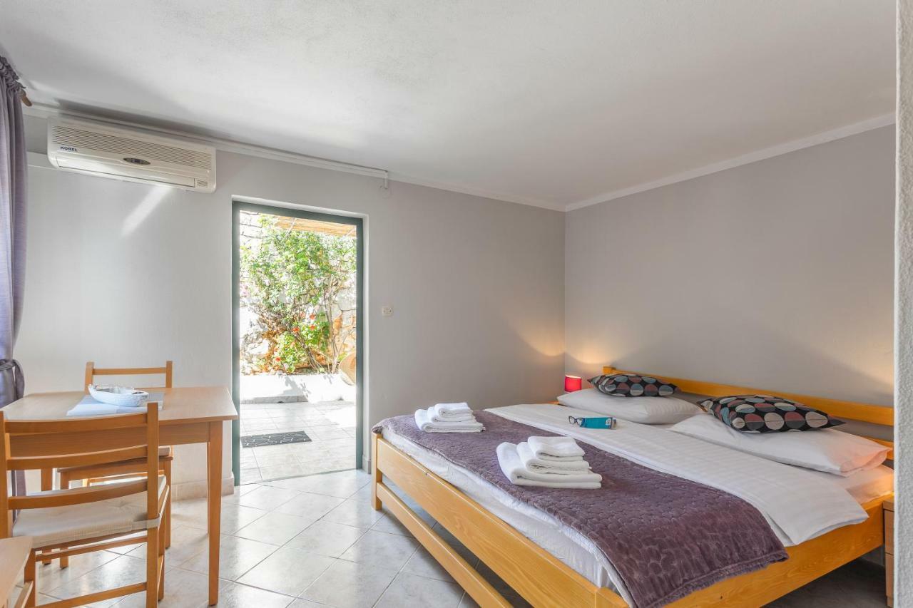 Golden Bay Hvar ฮวาร์ ภายนอก รูปภาพ